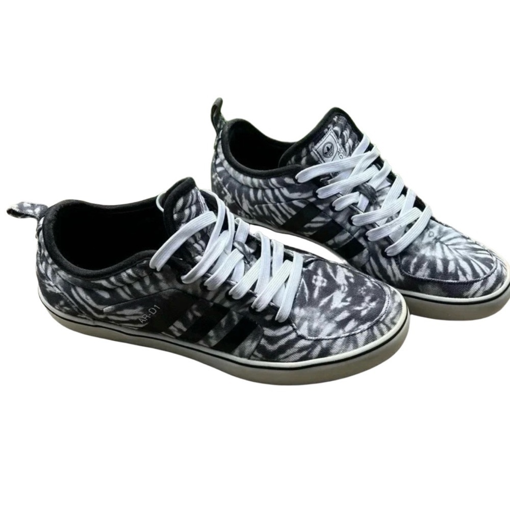 Men’s Adidas Sneakers